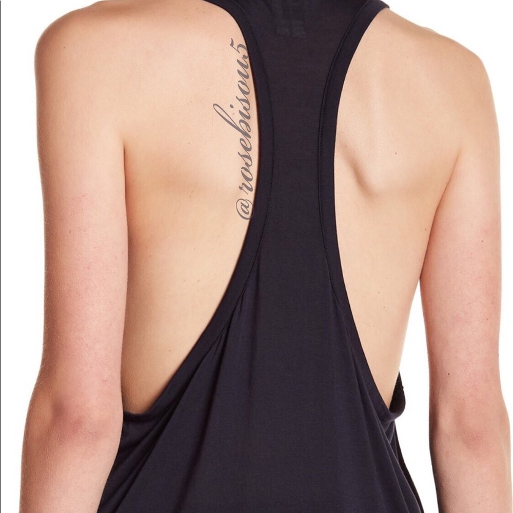 ✌🏼🆕{HAUTE HIPPIE} Black Racerback Graphic Hi-Lo - Picture 4 of 6